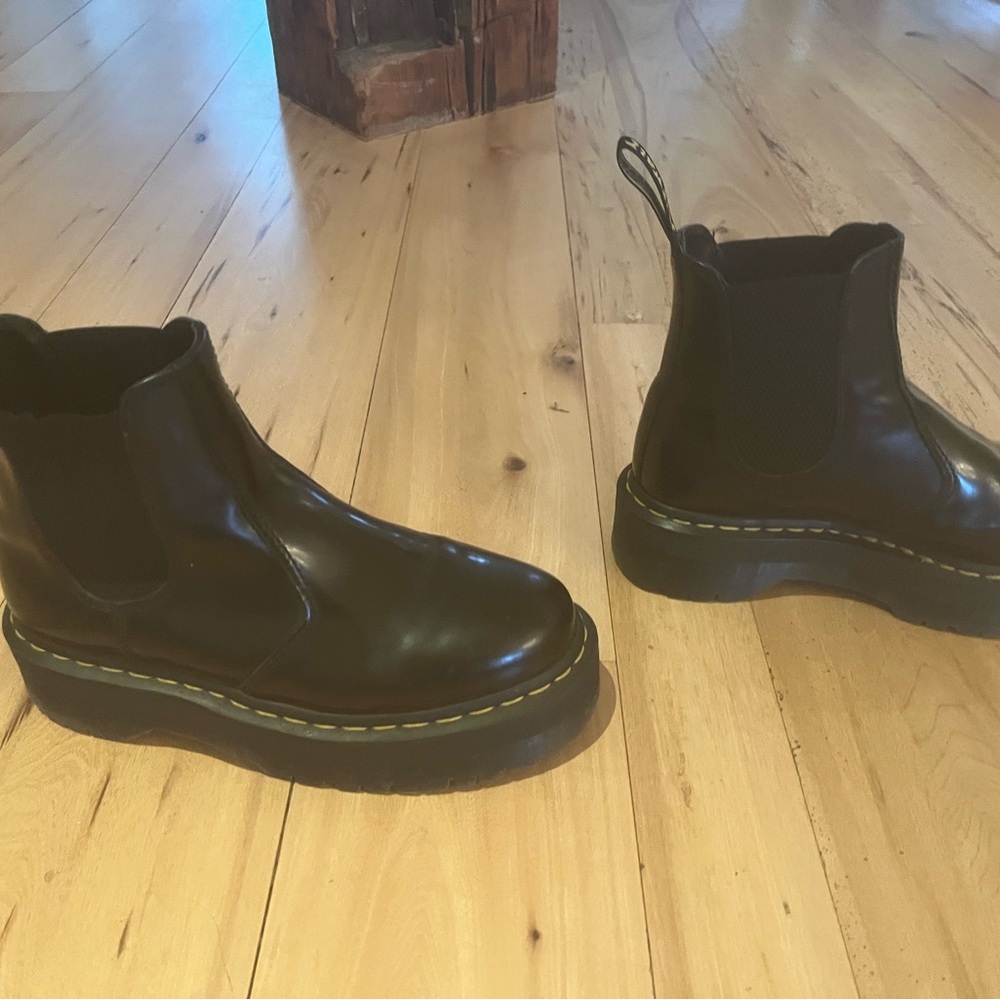 Dr. Martens Black Glossy Leather Chelsea Boots